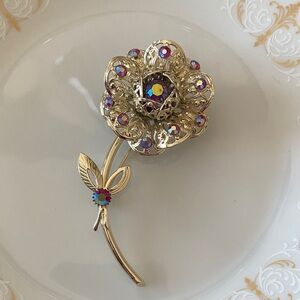 Sarah Coventry Fashion Flower Brooch